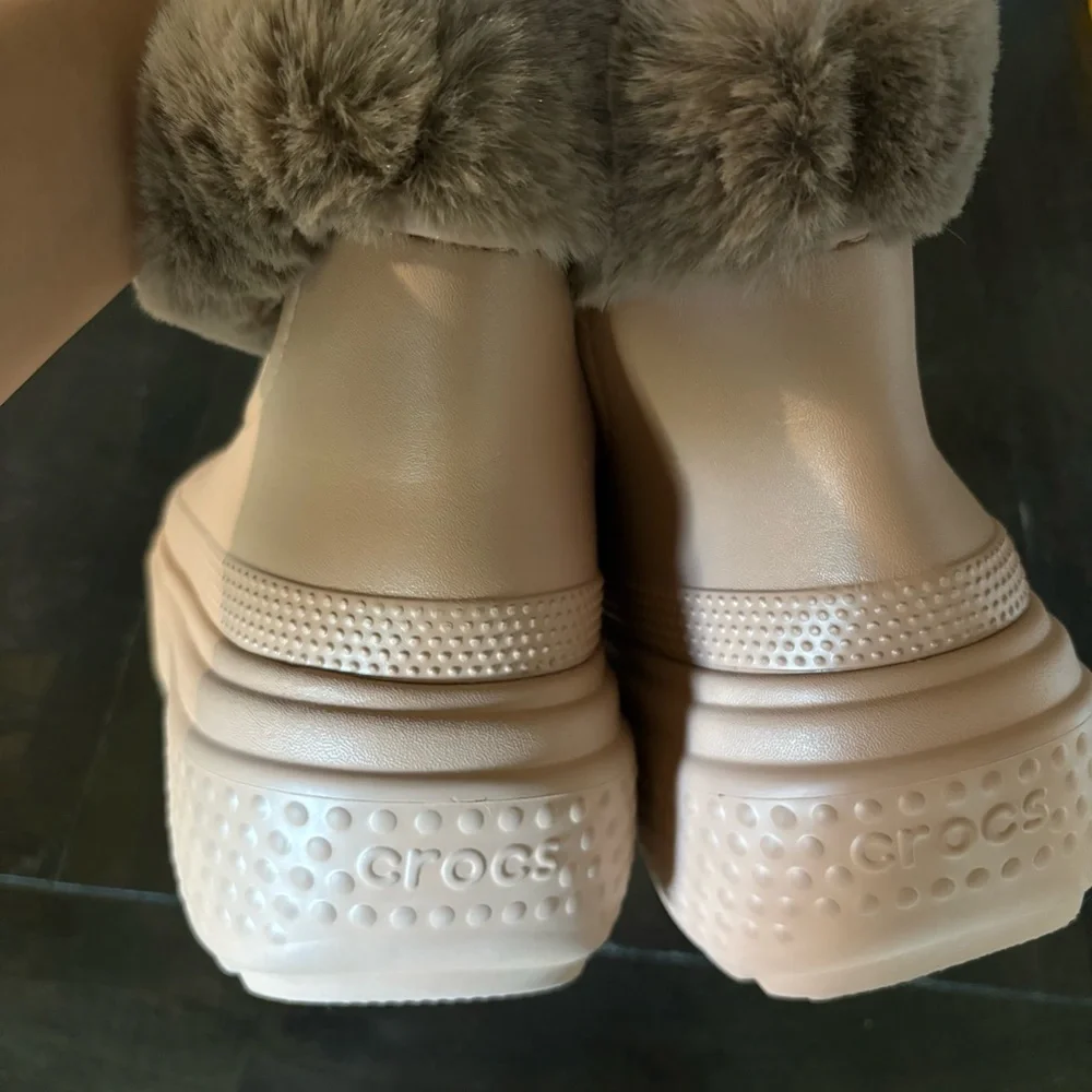 Crocs Stomp Faux Fur Lined Rubber Ankle Boots Tan‎ Men’s Size 12